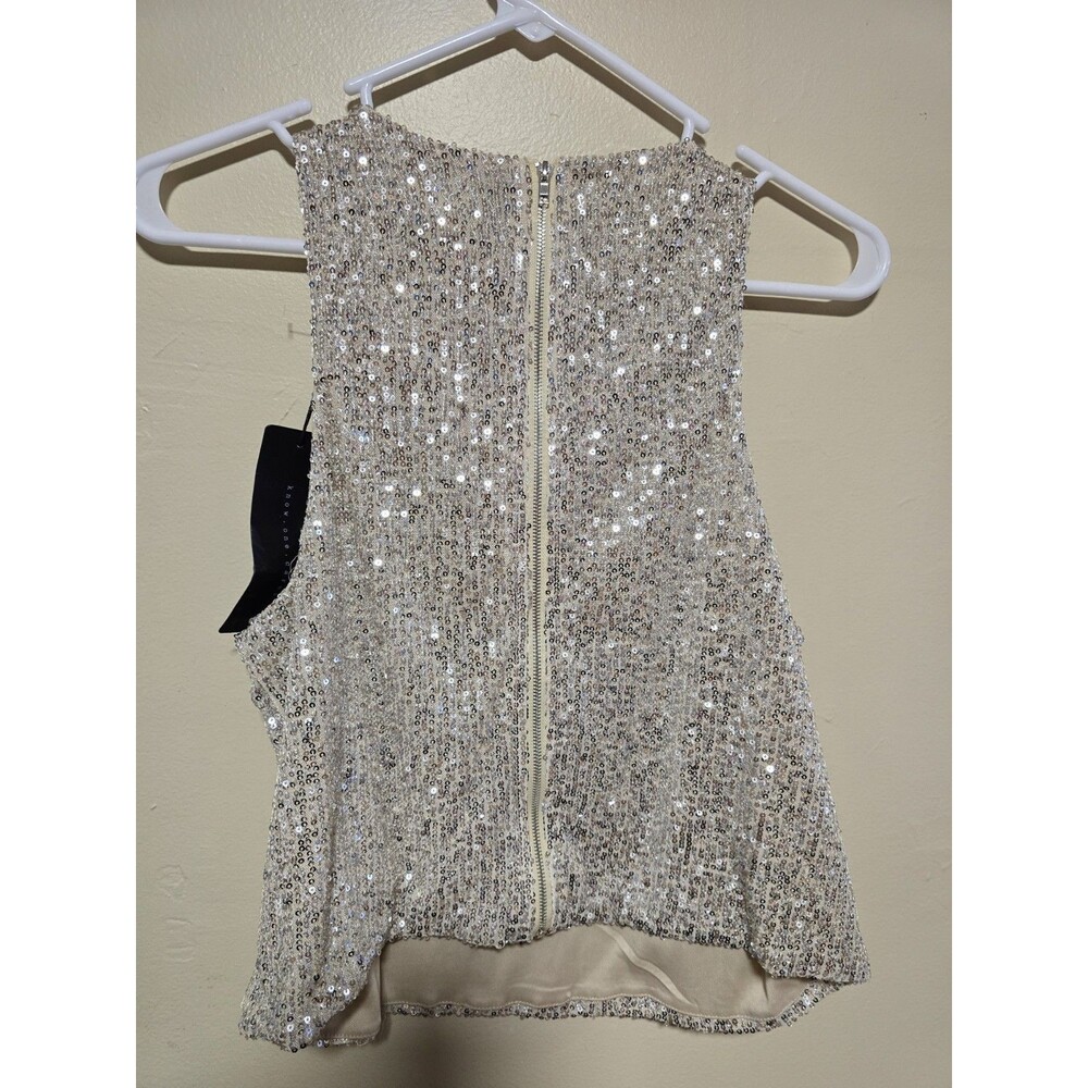 Know One Cares Women's Silver Sequin High Neck Cropped Tank Top Size Large NWT - Picture 4 of 4